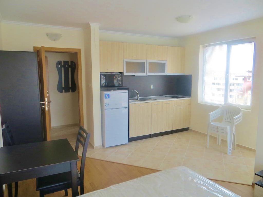 Apartments In Azalia 2 Complex Nesebar Room photo